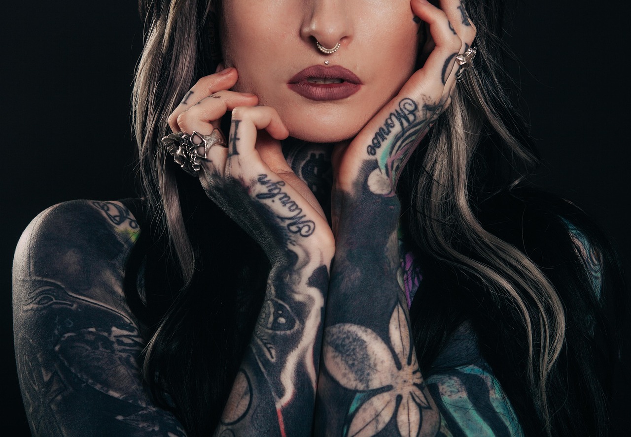 Come risolvere la secchezza della pelle dopo un tatuaggio con TattooVel